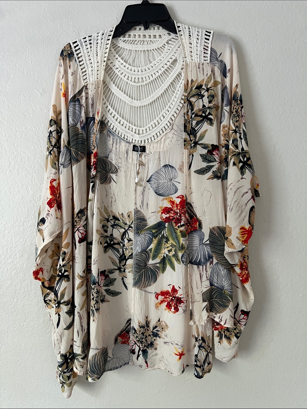 NWOT ROFFE Cotton Blend Floral Crochet Kimono in Cream One Size